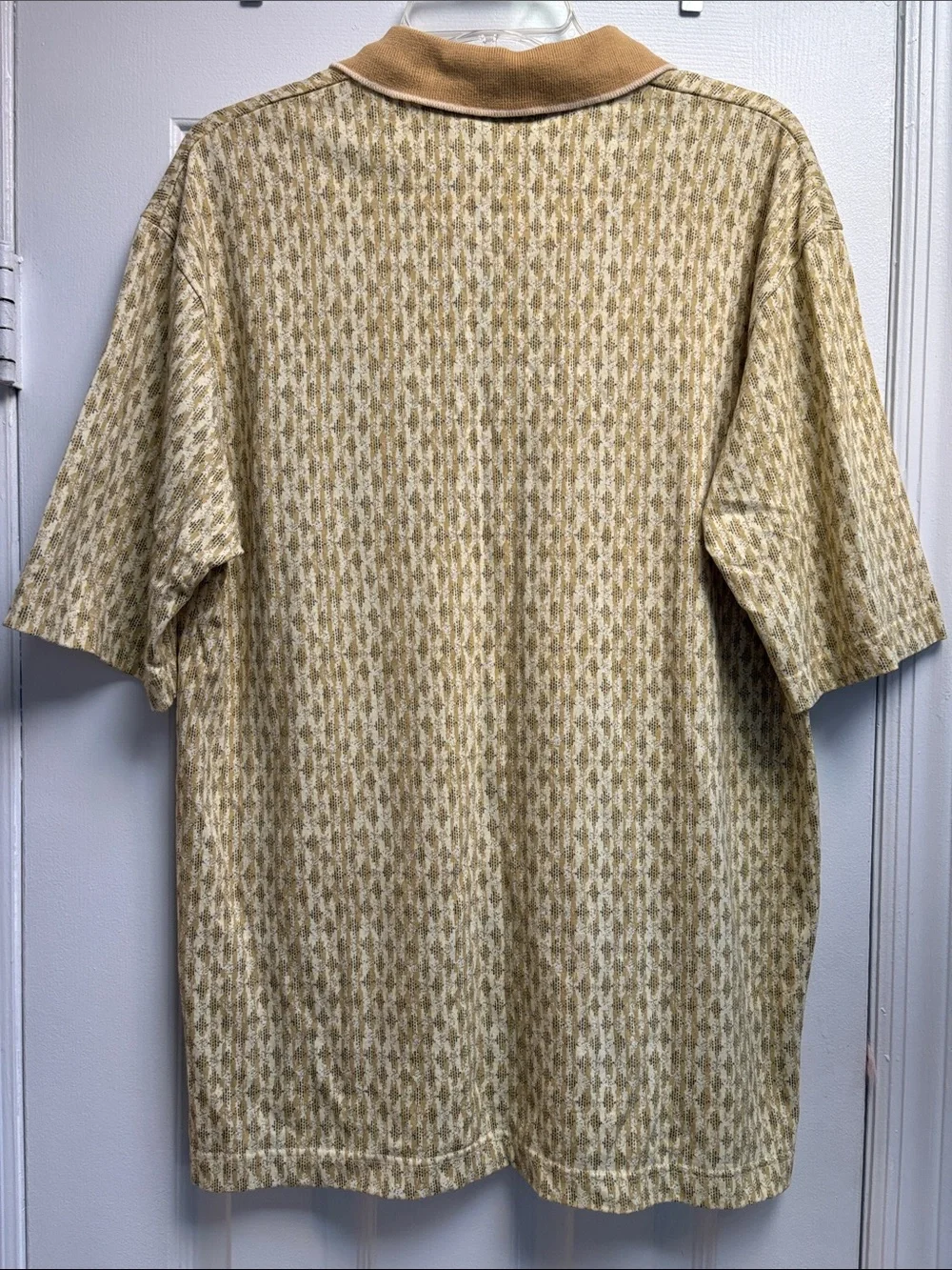 Vintage Farah Men's 100% Cotton Mustard Patterned Polo with Tan Collar Size M !!